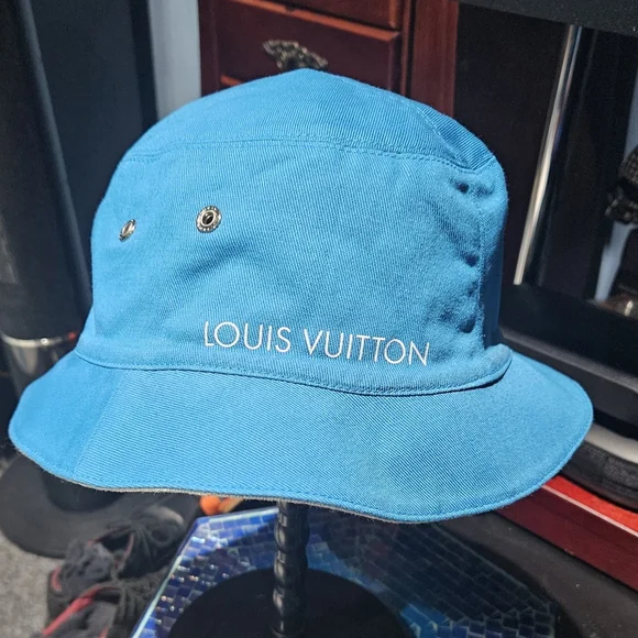 Louis Vuitton Bob Reversible Monogram Bucket Hat - Picture 2 of 4